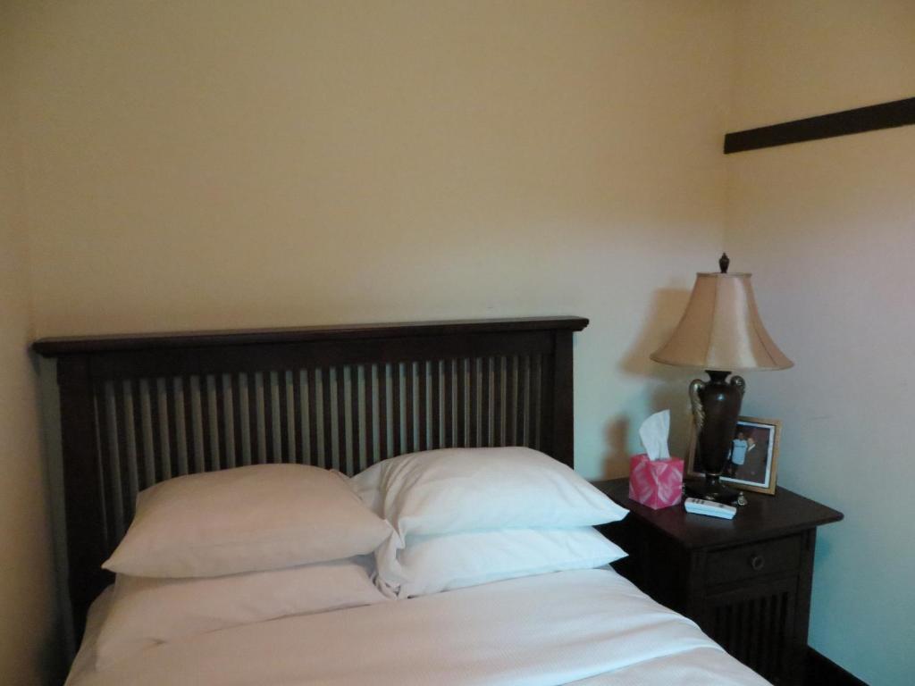 The Polo Inn Bridgeport U.S.A. Чикаго Экстерьер фото
